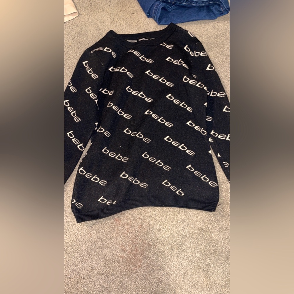 Bebe black cute sweater size medium